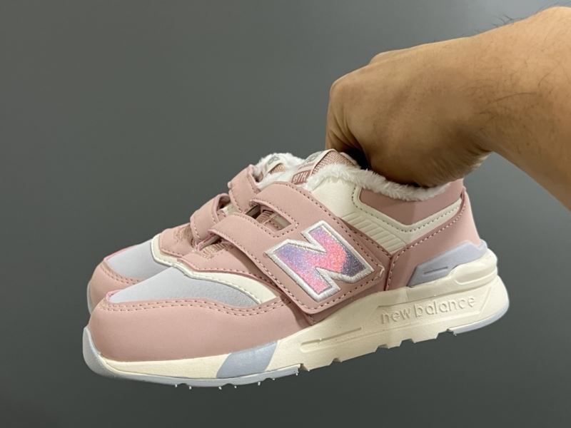 NEW BALANCE SHOES